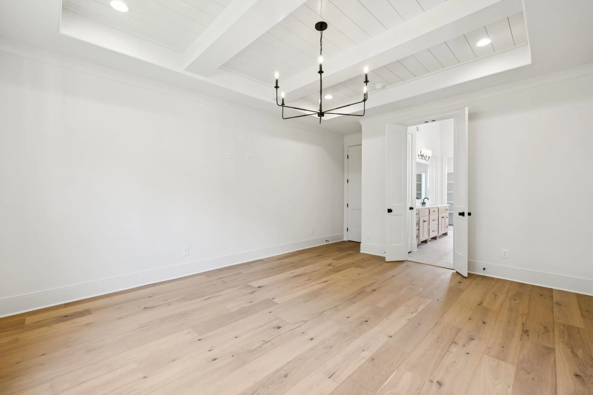 32-web-or-mls-213 Bellsford Rd - 037.jpg