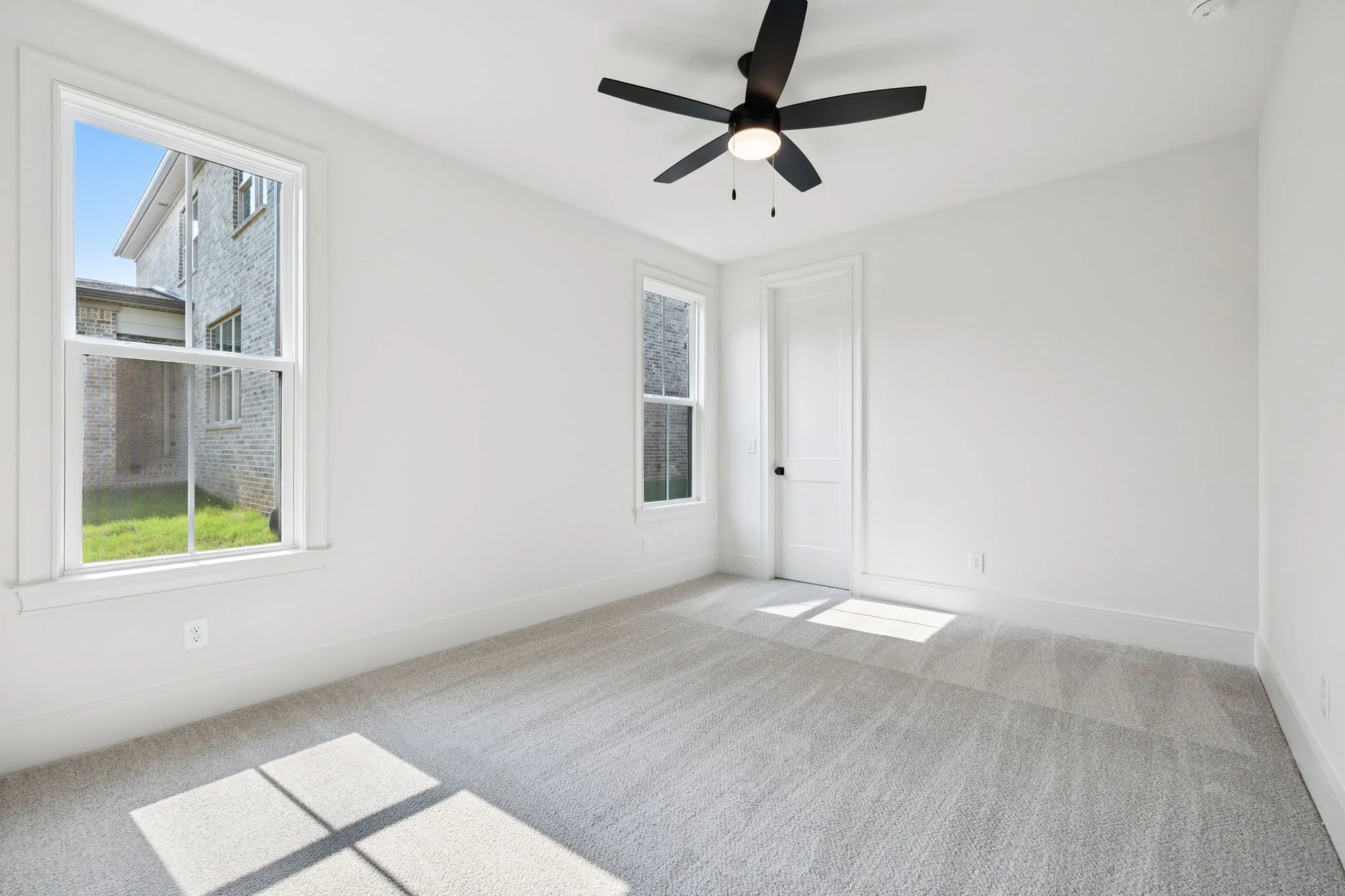 41-web-or-mls-213 Bellsford Rd - 046.jpg