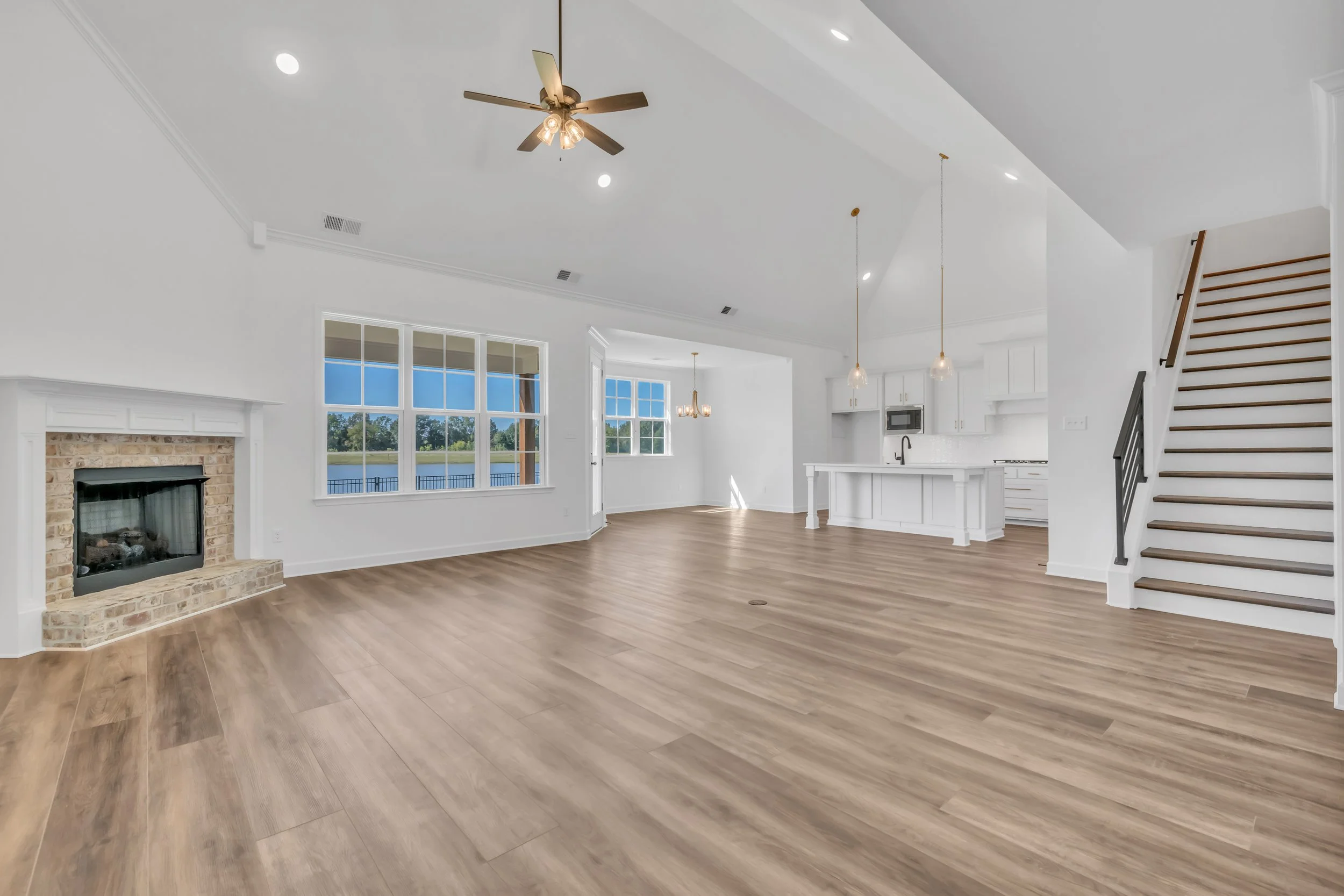 6319 Bevan Lake MLS-11.jpg