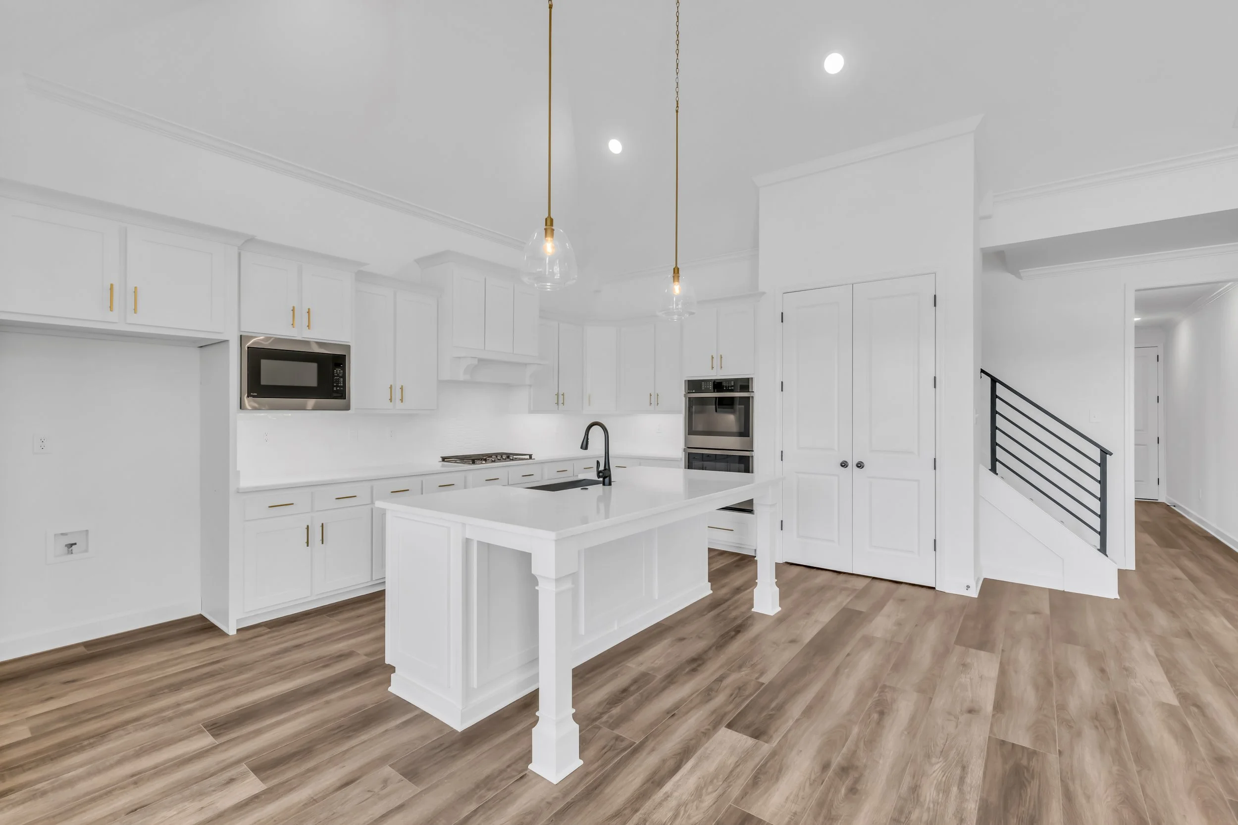 6319 Bevan Lake MLS-15.jpg