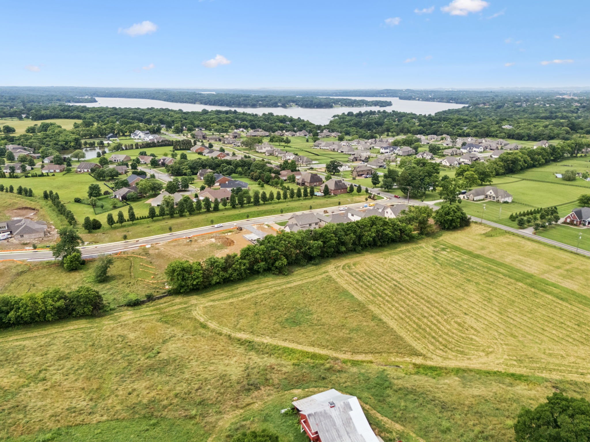 96-web-or-mls-217 Bellsford Rd - 005 (2).jpg