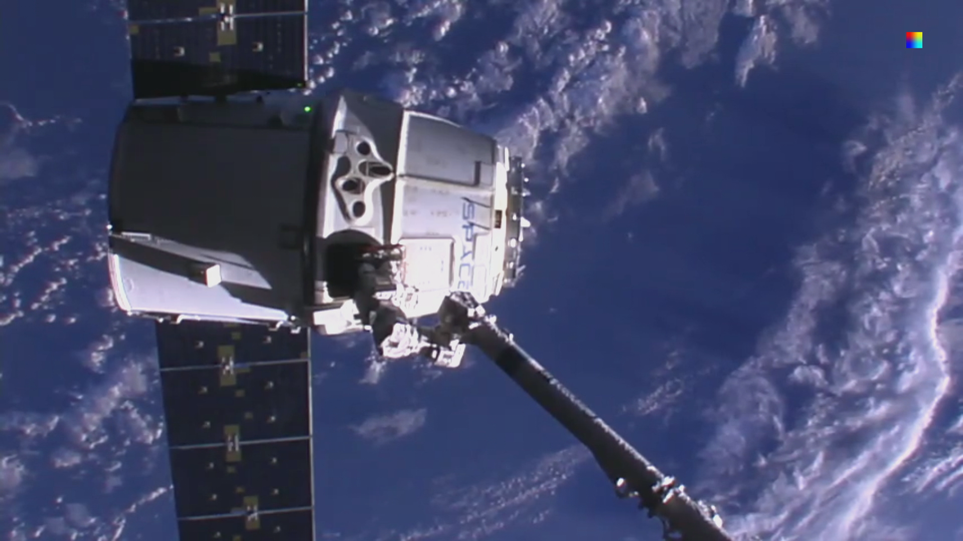 Down camera with SpaceX Dragon