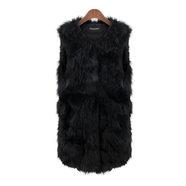 This black faux fur vest is a show stopper! This vest is the perfect accent to any outfit this winter!