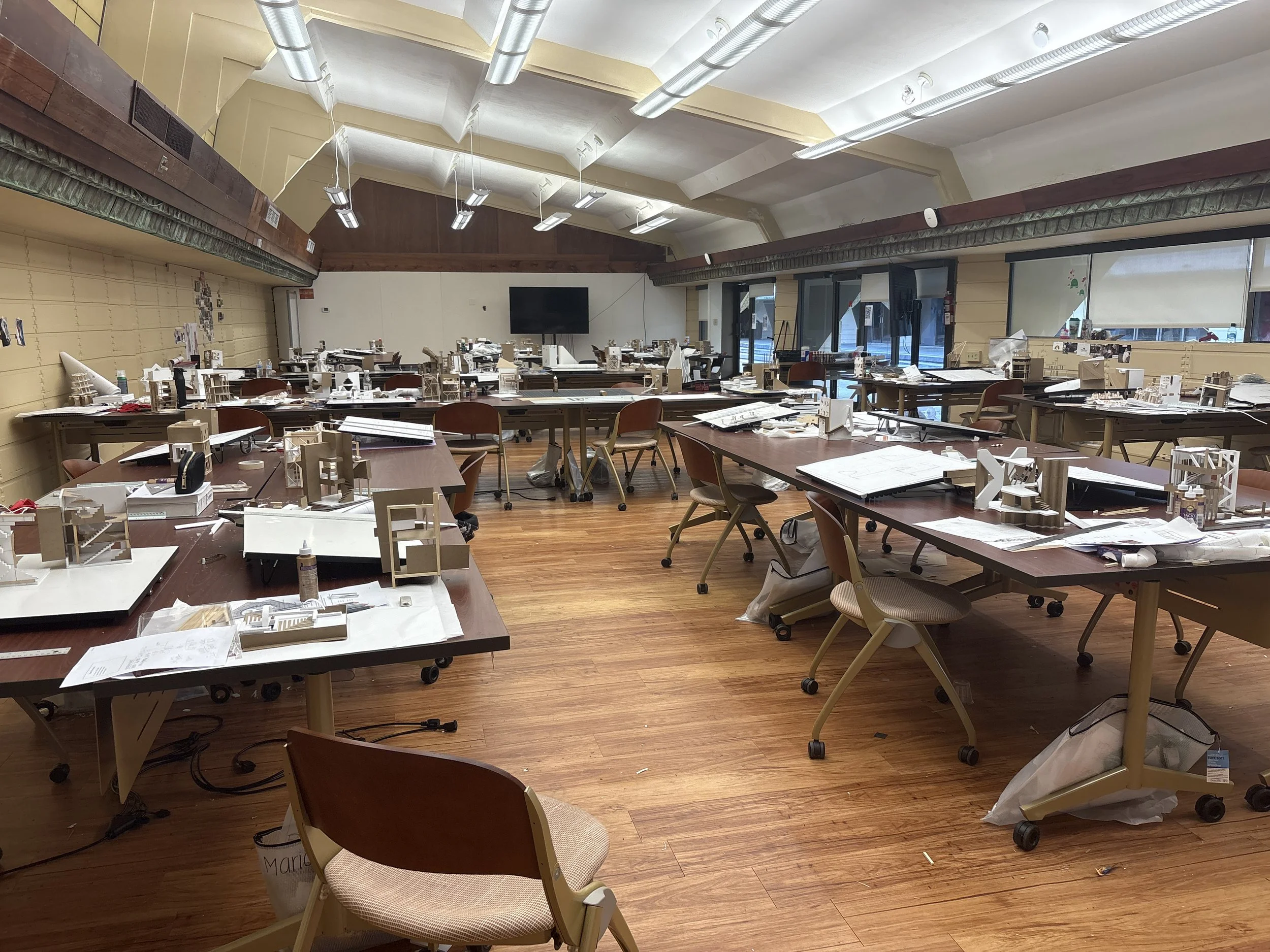 Room for Arch students to build models.jpeg