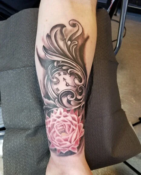 hollis-cantrell-iconic-tattoo-piercing-ink-color-arizona-flower-clock.jpg