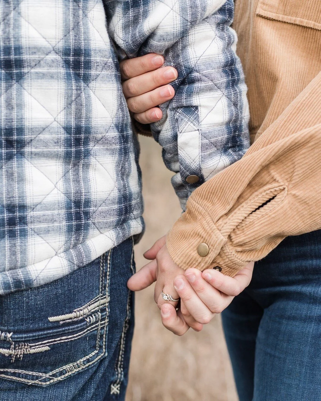 Want to take better engagement photos? Here are some tips to help you capture stunning shots that you'll love!

🤍Choose a meaningful location that reflects your personalities and style.

🤍Make sure to use good lighting, whether it's natural light o