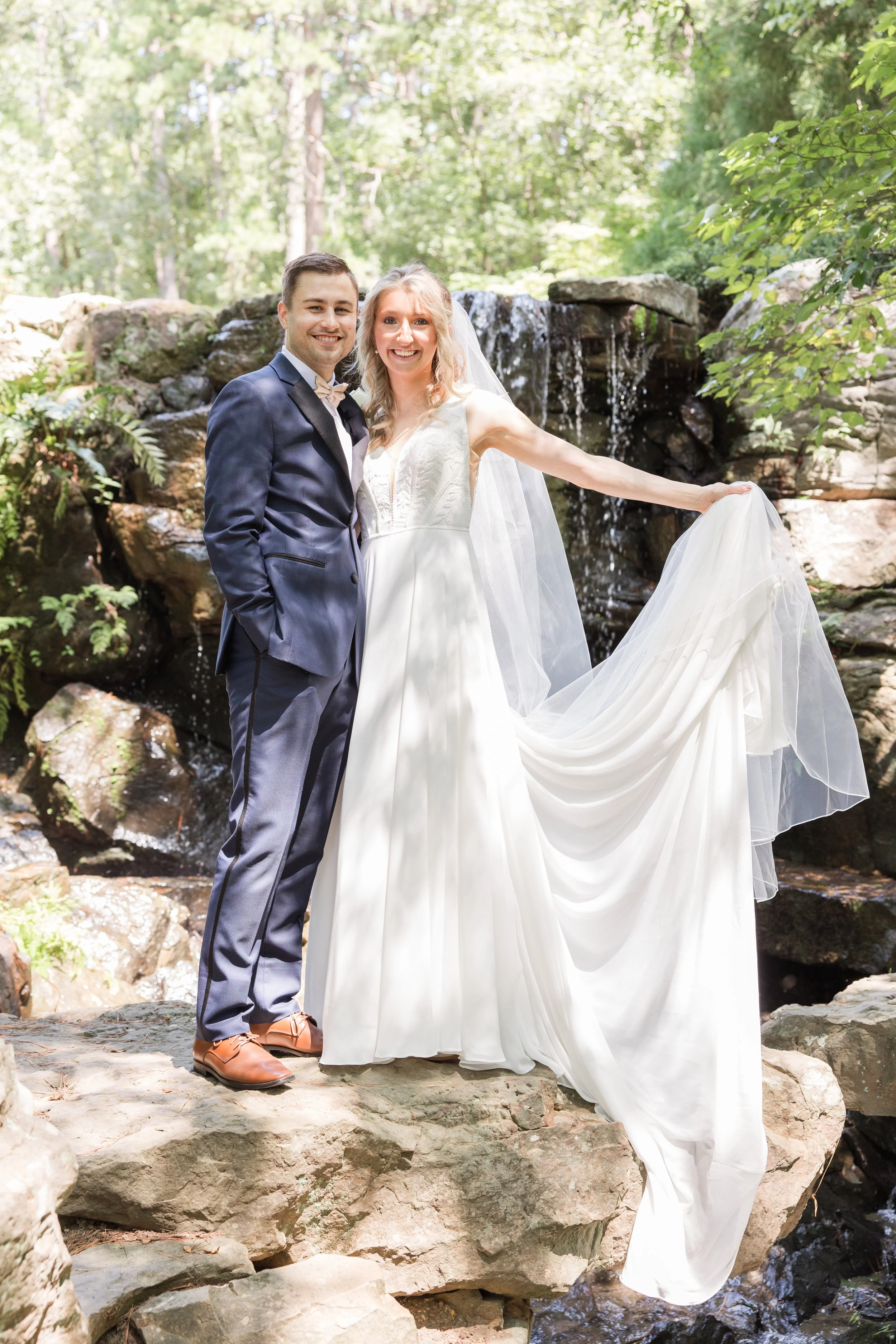 Hannah_Capps_Photography_Hot_Springs_Garvan_Gardens_Wedding_IMG_5779.jpg