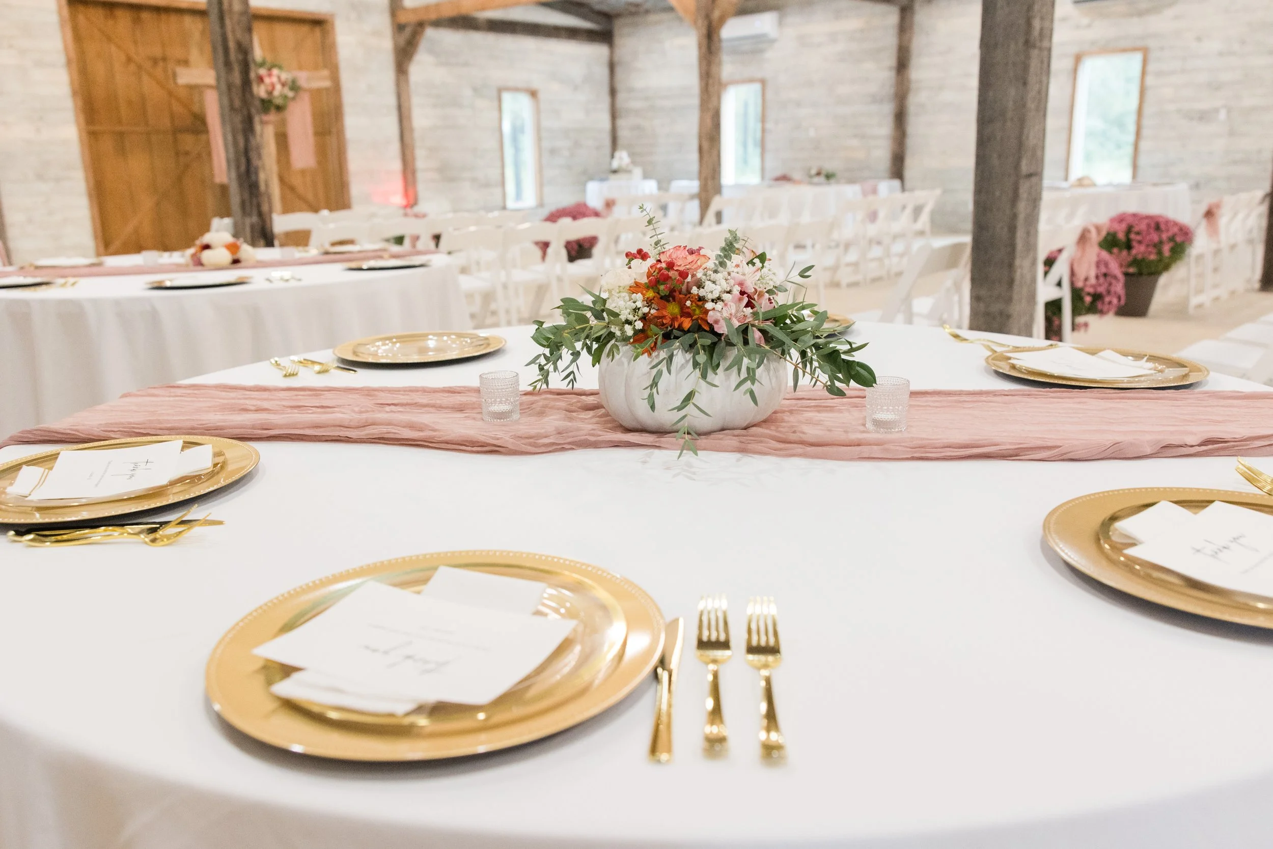 Arkansas wedding photographer Hannah Capps - rainy day wedding