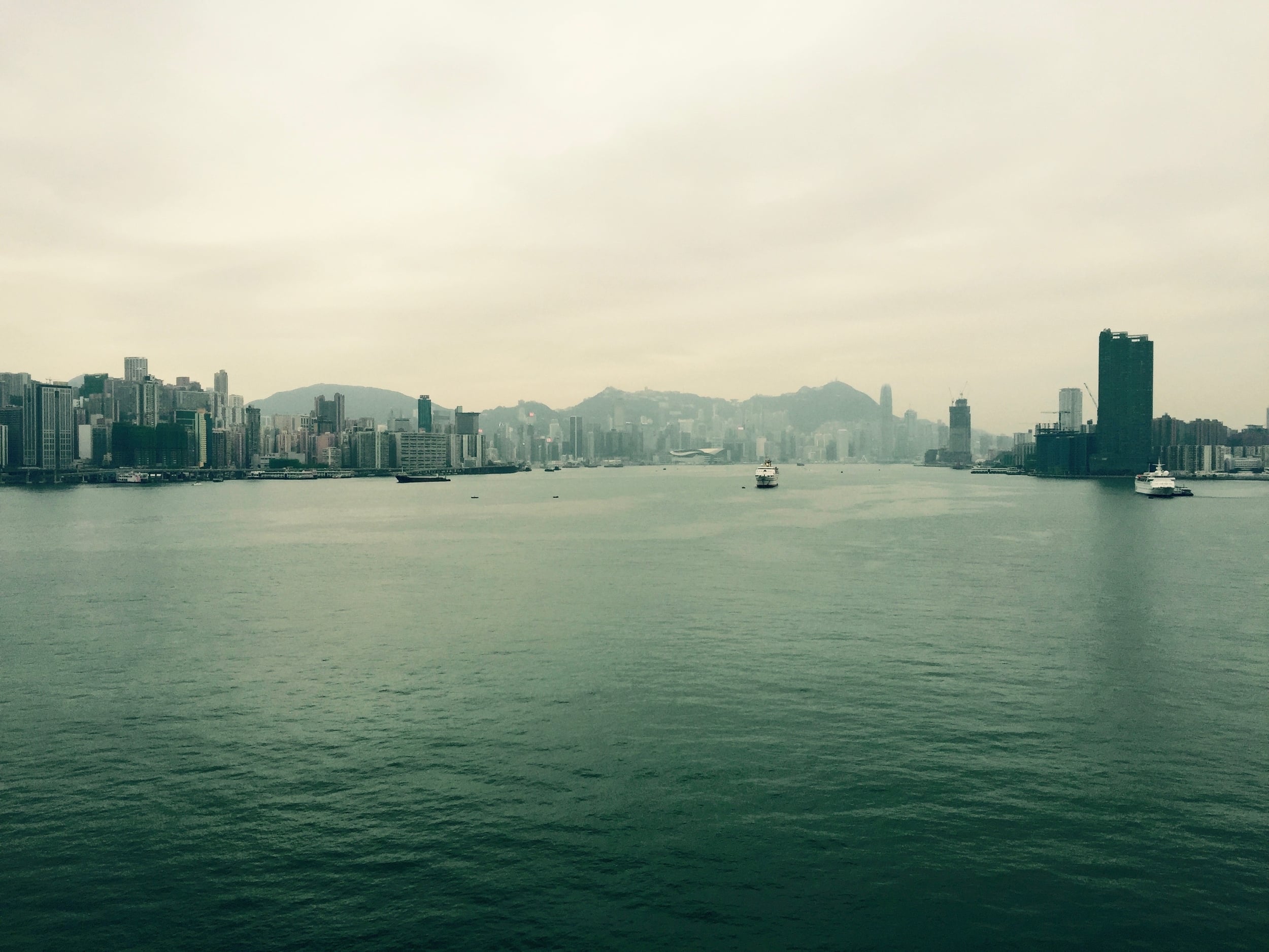  Beautiful view of HK from Causeway Bay. 