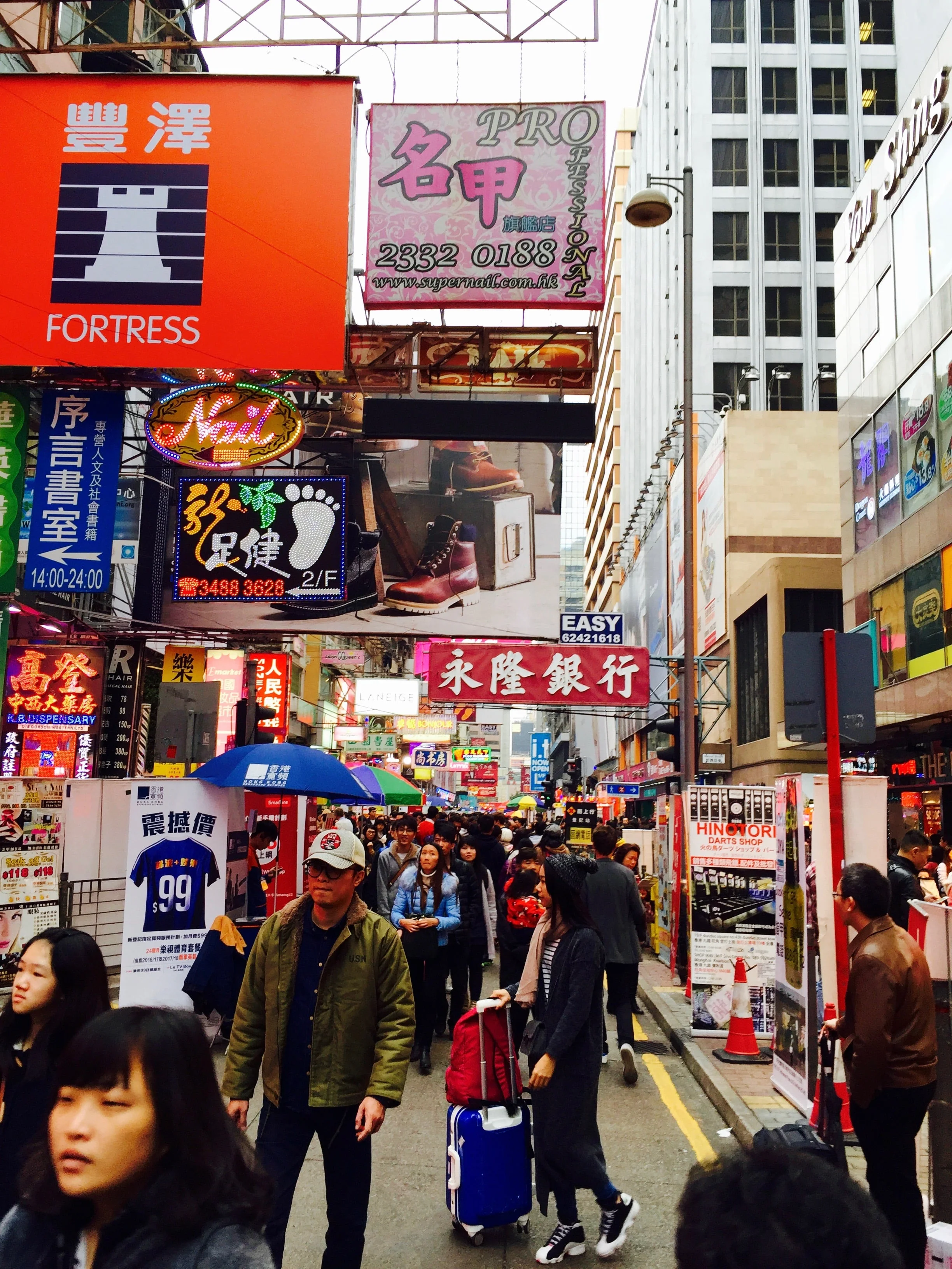  Nearing Ladies Market in HK. So many lights and signs! 