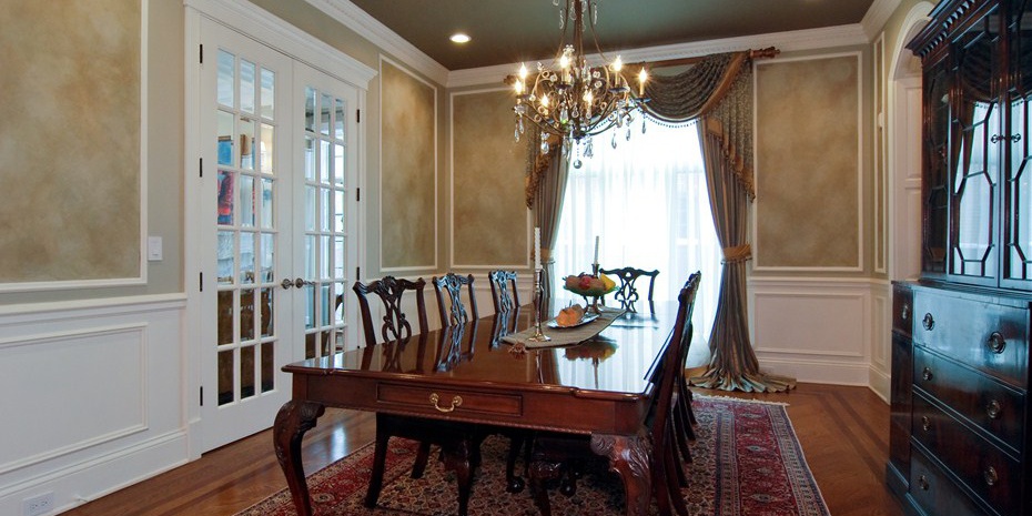 0053_dining_room Cropped Cropped.jpg