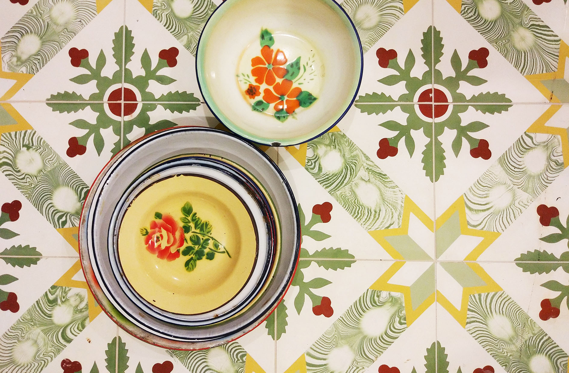 02_DINING TILES_WB_LR.jpg