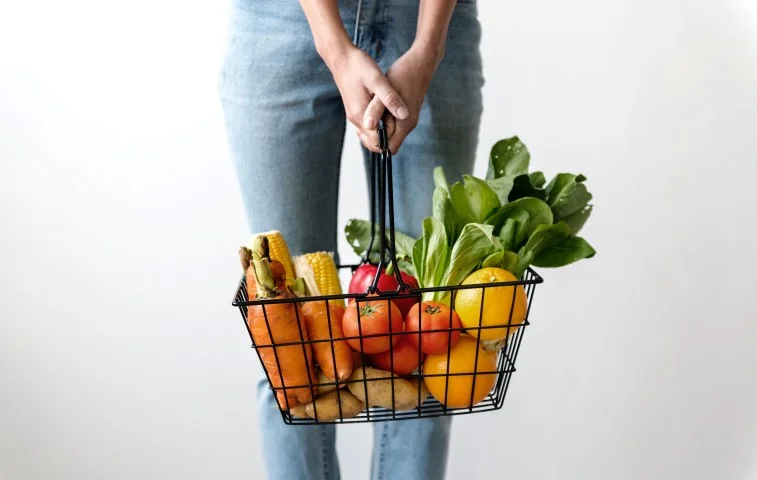 carrots-carrying-colorful-1389103 (Small).jpg