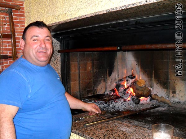 spain Jumilla, Murcia, meson Jumillano speciality Barbeque meat 'carne a la brasa' open charcoal fire pizza-oven
