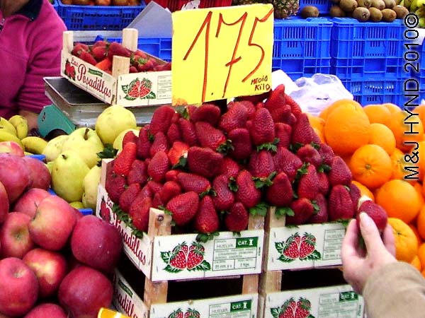 santa pola market strawberries: spain santa Pola Saturday market, huge strawberries, apples, oranges, pears