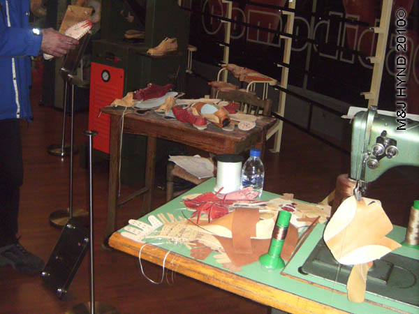 elche museum of Footwear Pikolino suede leather shoe-making machine manufacturing process