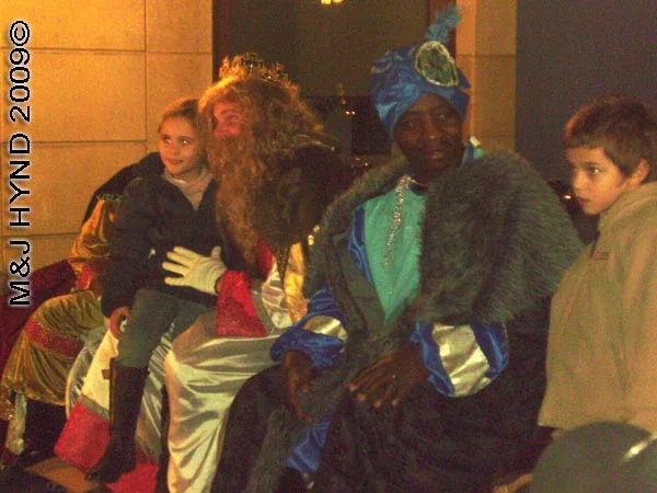 3 kings #2: Spain Alicante, Los Reyes Magos Three Kings' Fiesta Spanish Epiphany Christmas season, three Kings on dais, Spanish Christmas tradition