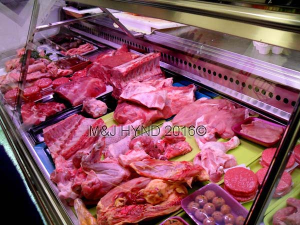 : fresh meat counter