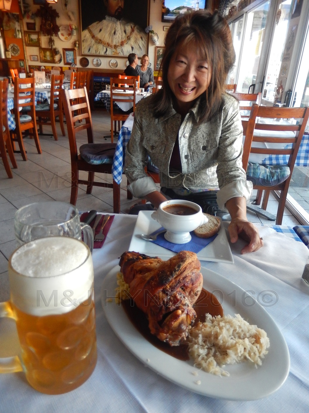 Der Metz restaurant Oktoberfest gulaschuppe beer pork hock, Auckland, NZ