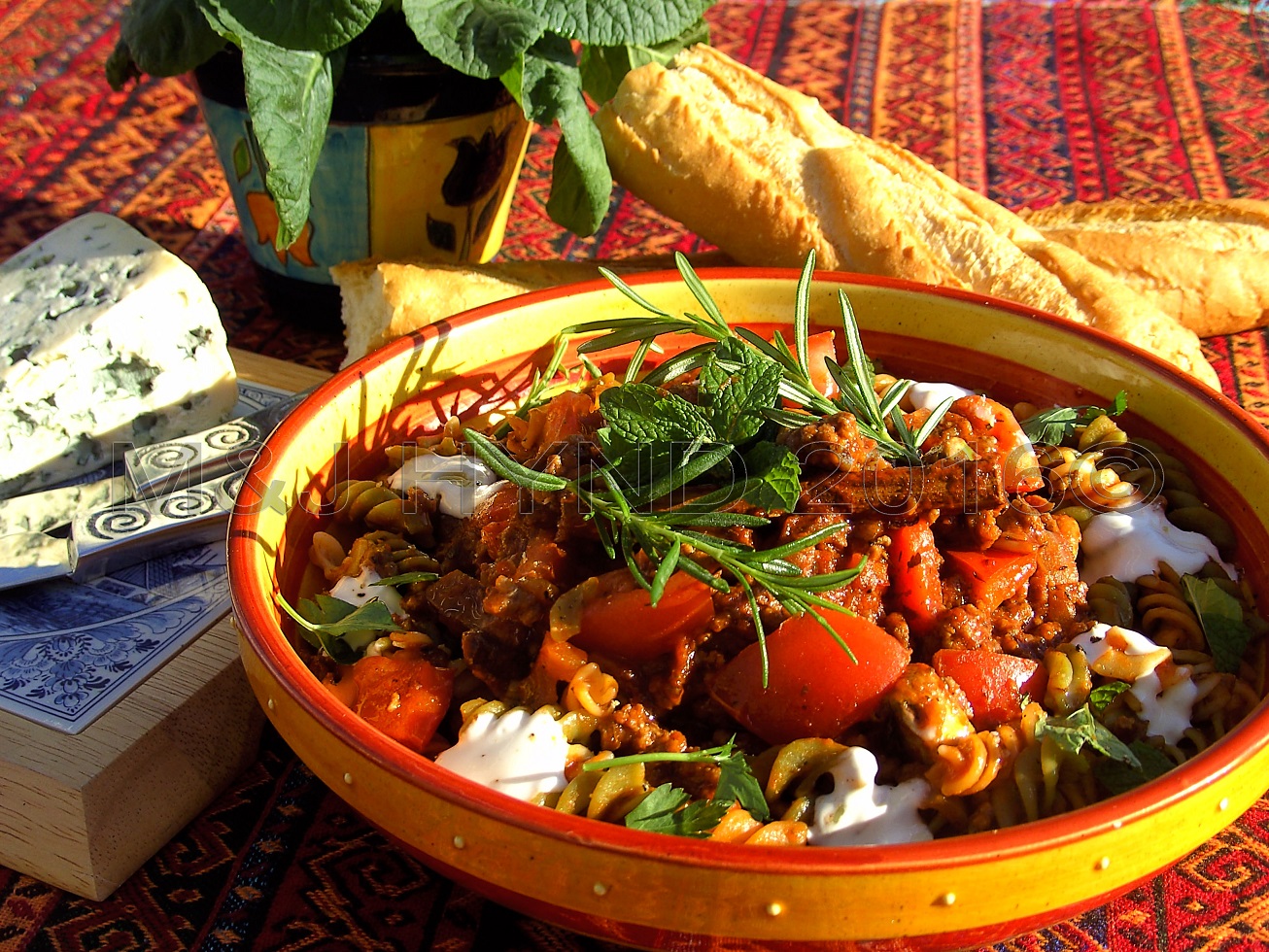 Spaghetti Bolognese,Travels with a One-Handed Cook, recipe, Jacqui Hynd