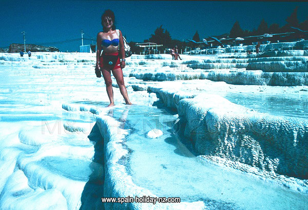 Pre-stroke: white travertine terraces 'Cotton Castles'