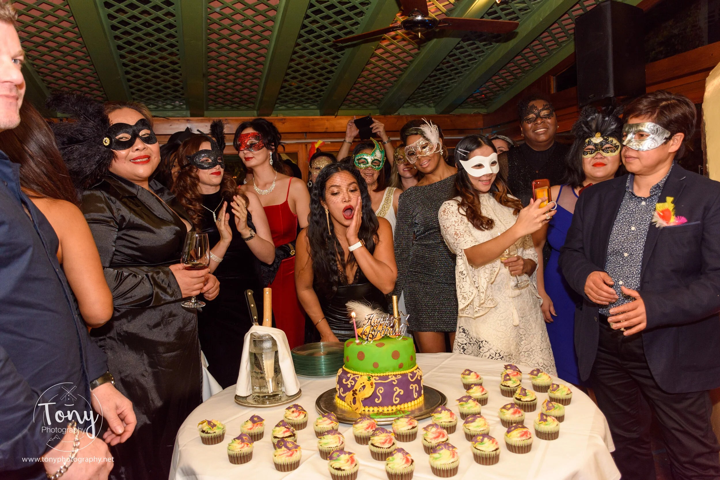 Ball Masque (227 of 275).jpg