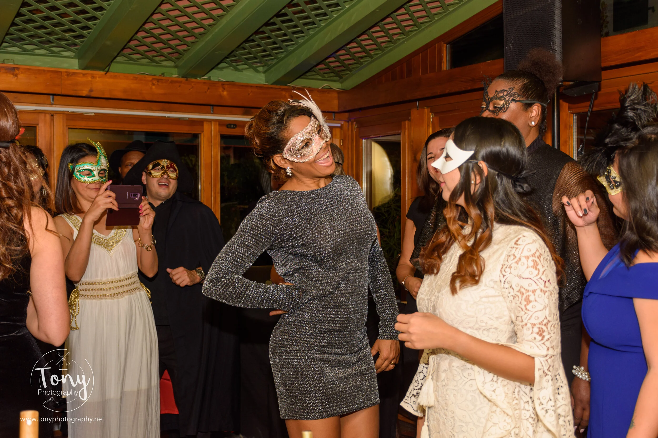 Ball Masque (230 of 275).jpg