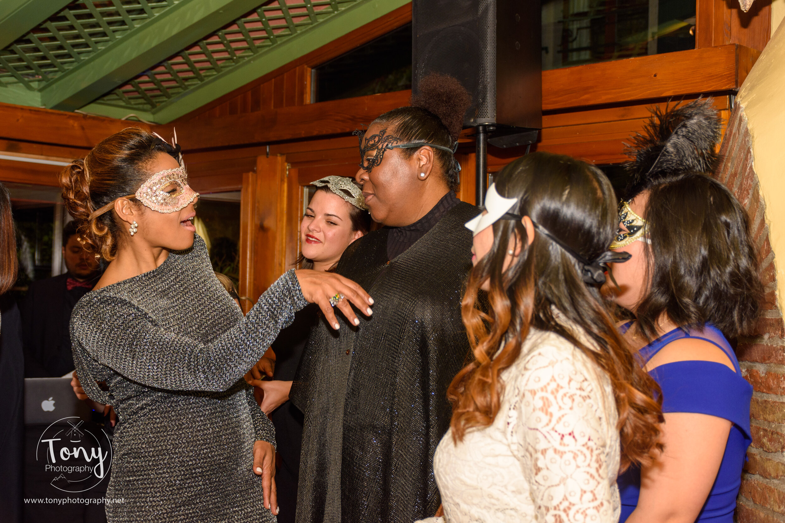 Ball Masque (229 of 275).jpg