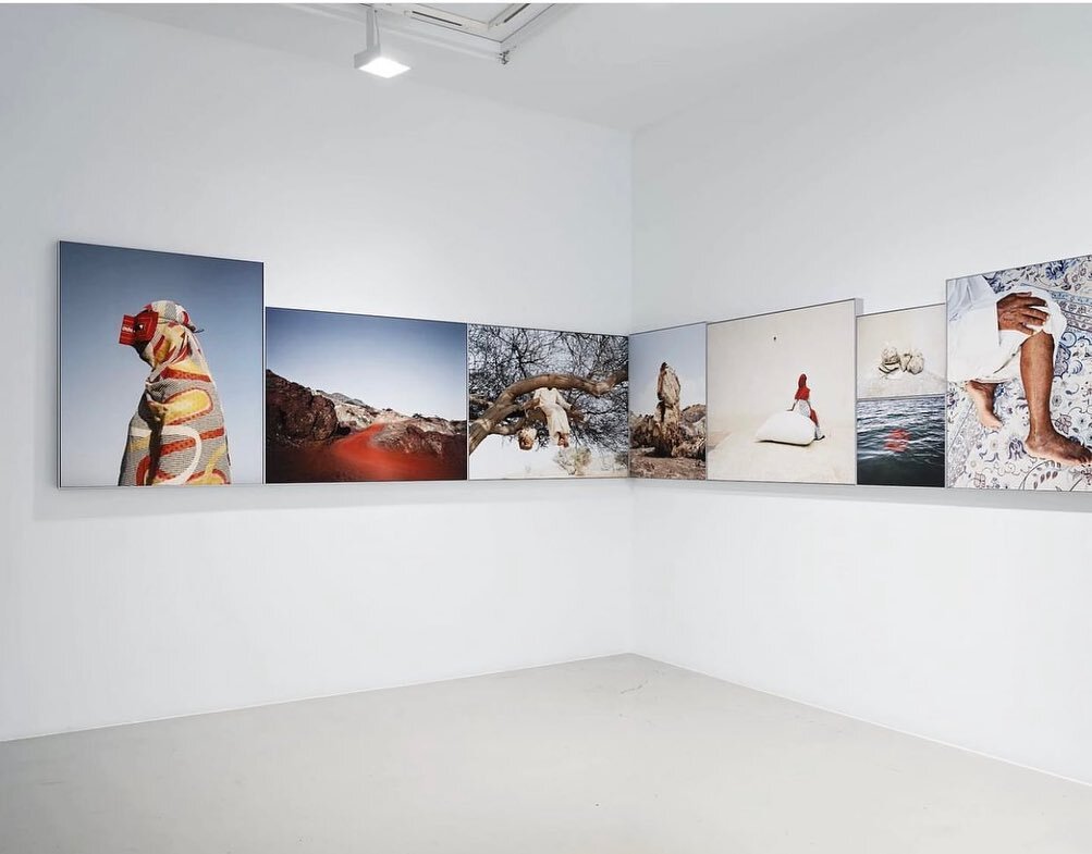 Beautiful install shots from Hoda Afshar&rsquo;s recent exhibition at Milani Gallery. 
&mdash;
Image 1: Ultra fine aluminium float frames.
&mdash;
Image 2: Fabricated acrylic box frames.
&mdash;
Images courtesy of the artist.

#hodaafshar #milanigall