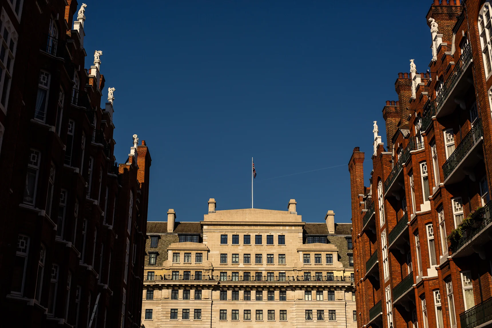 VDB_Mayfair_London_Wedding_Photographer019.jpg