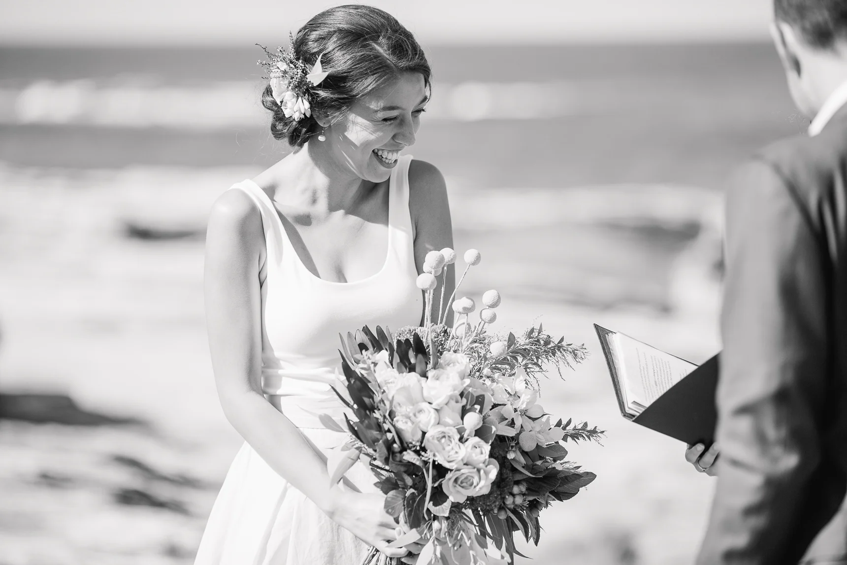 LZ_CoogeeBeach_Wedding_Photographer007.jpg