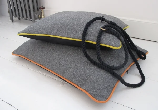 Small, medium or large comfy & contemporary dog beds.