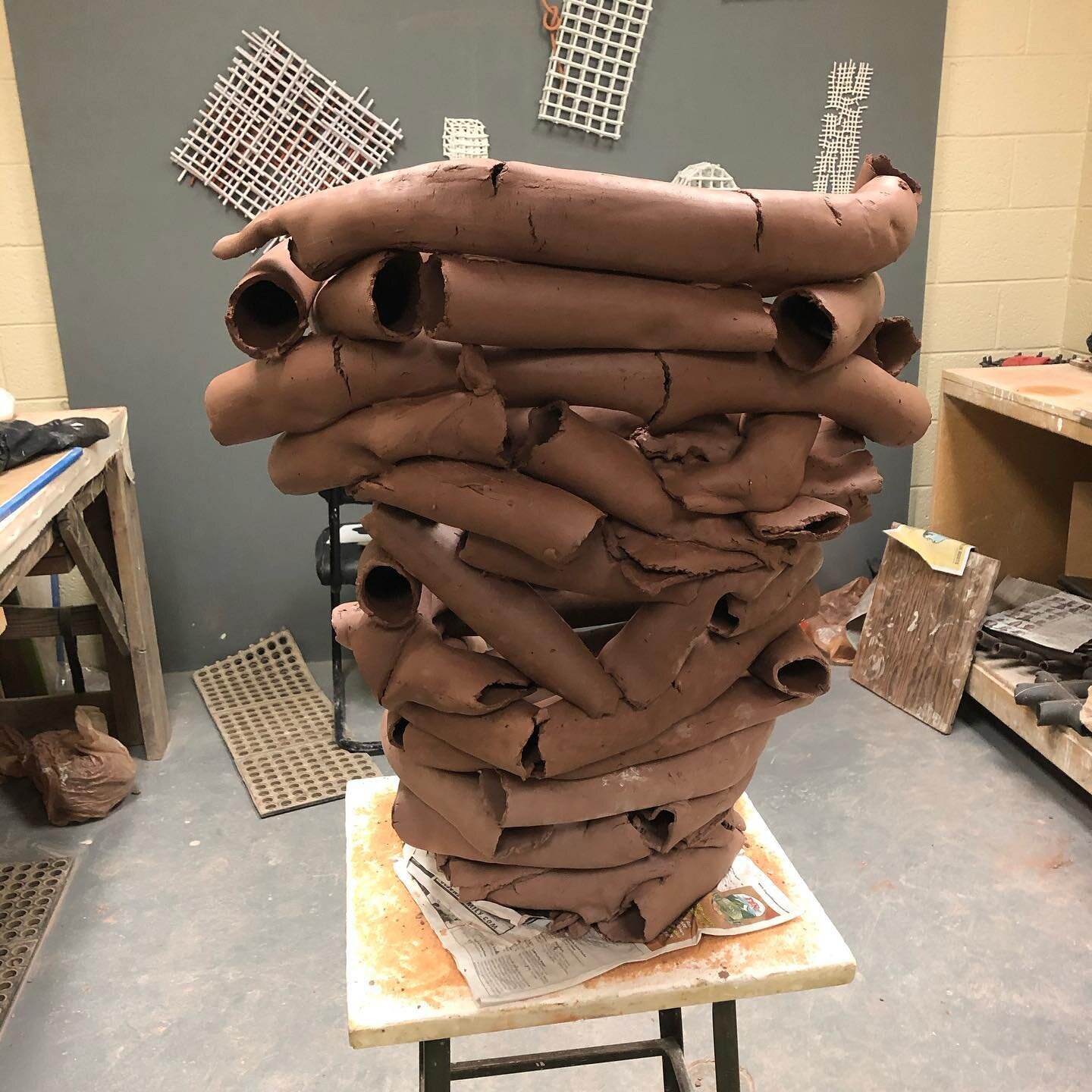 Giant test piece waiting to be fired and taking up my studio space!
.
.
.
#sculpture #wraping #twisted #redclaylove #redclay #earthenware #contemporaryclay #flagstaff #nauceramics #extrusion #handbuilding #clayplay #artnow #wip