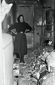 Edie Beale in one of my favorite photos of all time. I am never not thinking about Grey Gardens. Grey Gardens is my resting state of mind.