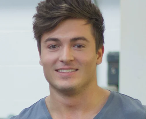 Headshot-1.jpg