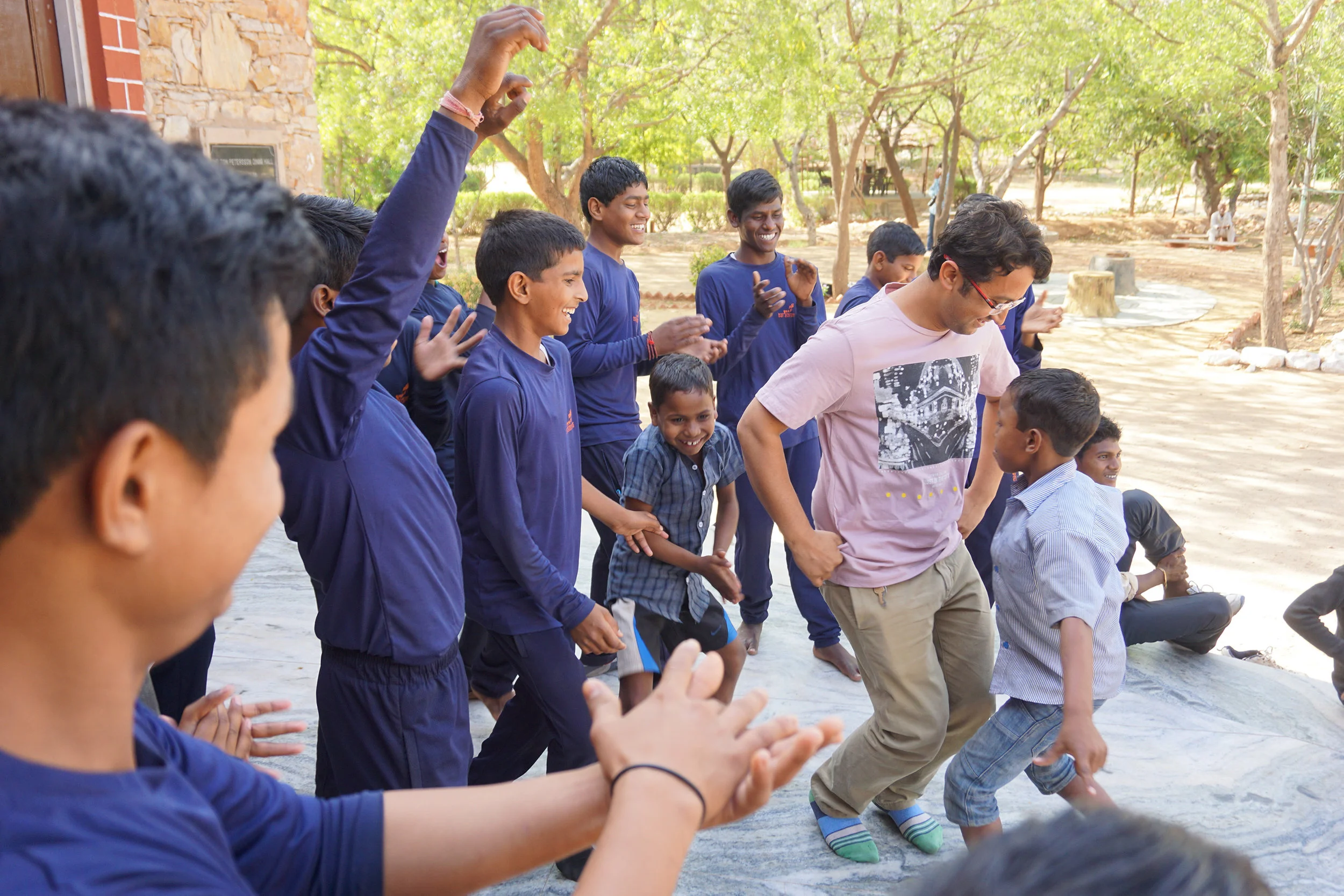 Kalpesh dancing with Rizwan © Sophia McCarron