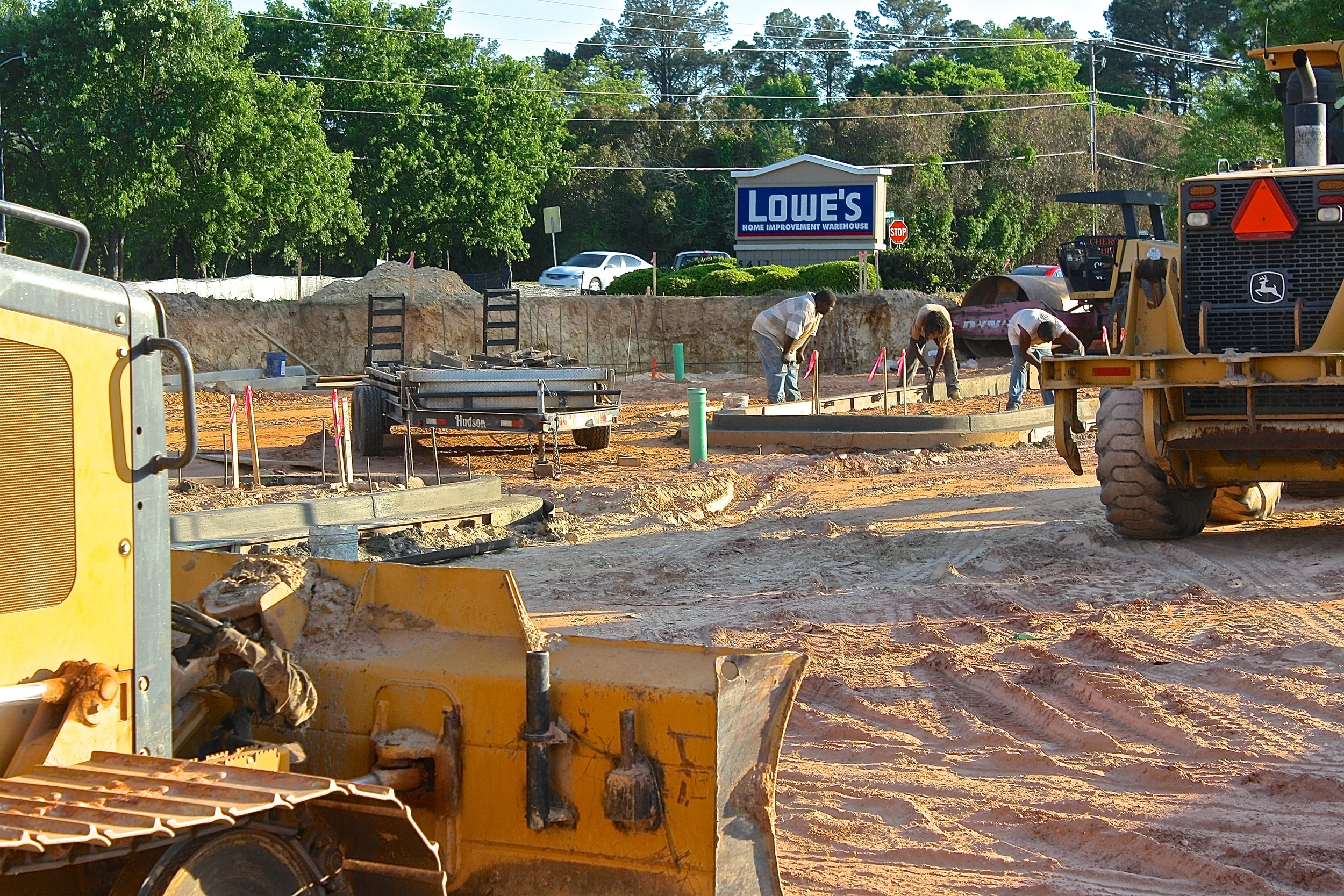 Lexington construction - workers, lowe's.JPG