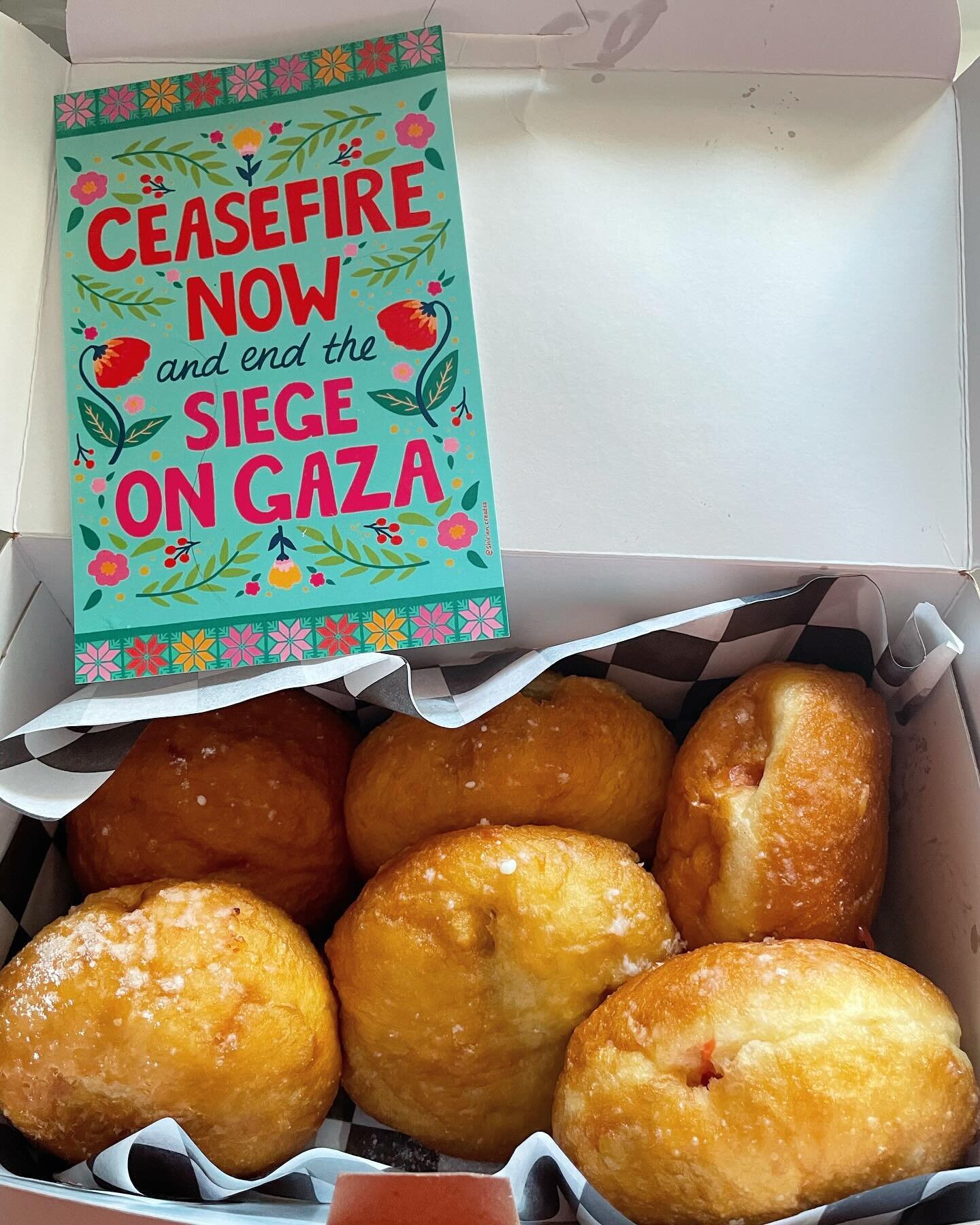 Cease Fire Pączkis from @smackdabchi 

#paczkiday #pączki #paczki