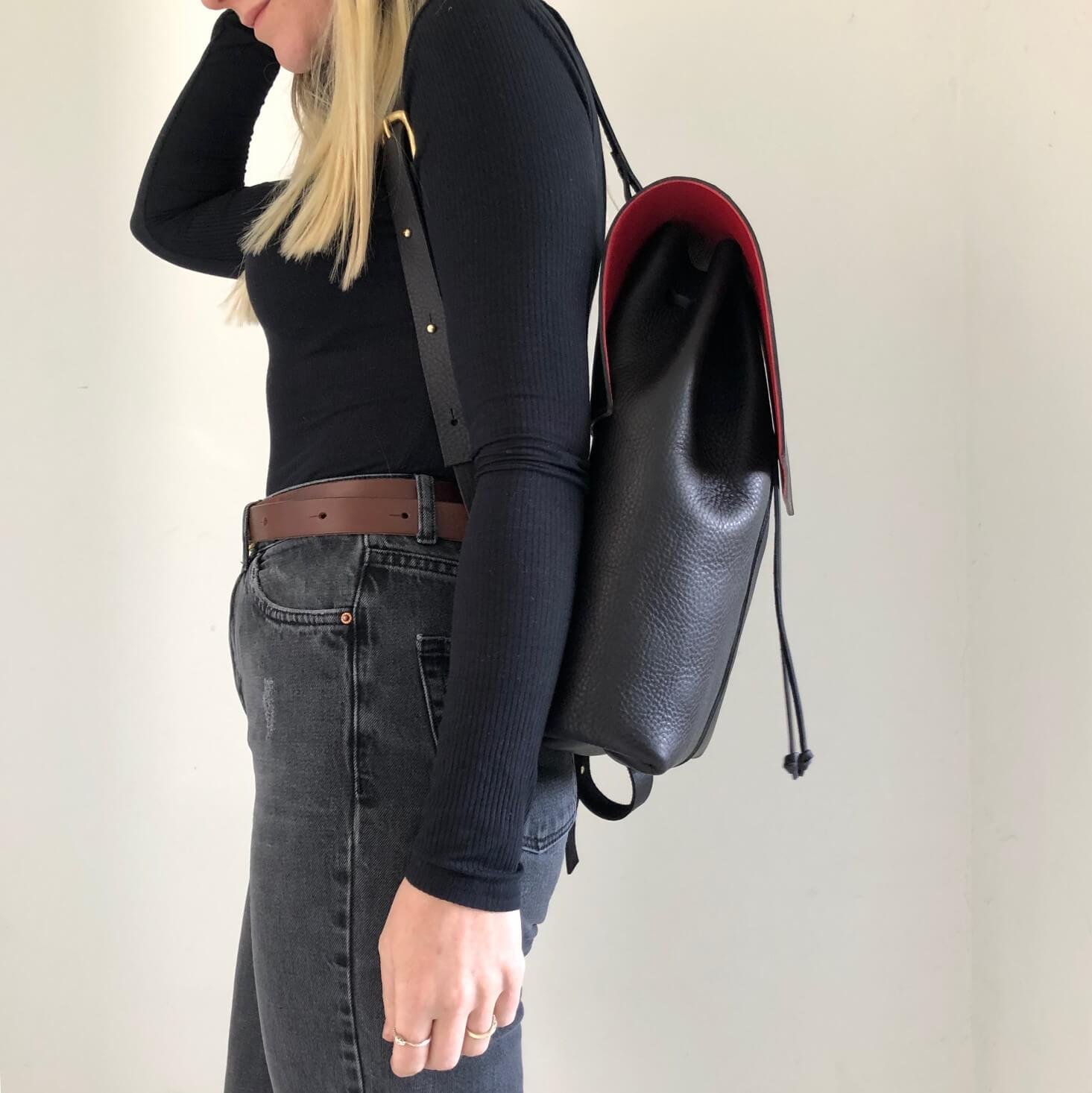 CARV-black-leather-backpack-11.jpg