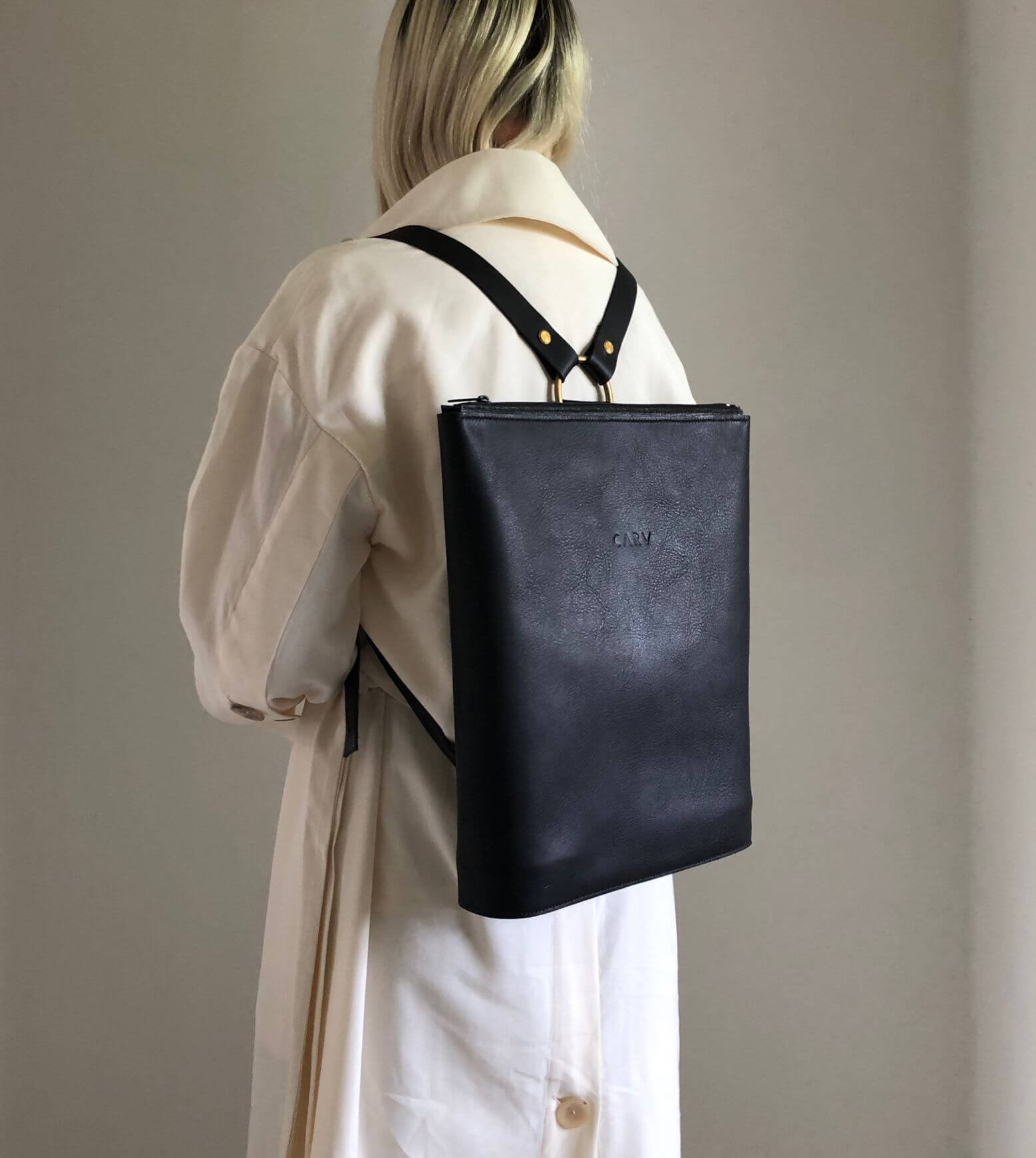 black-leather-backpack-minimalist-CARV-16.jpg