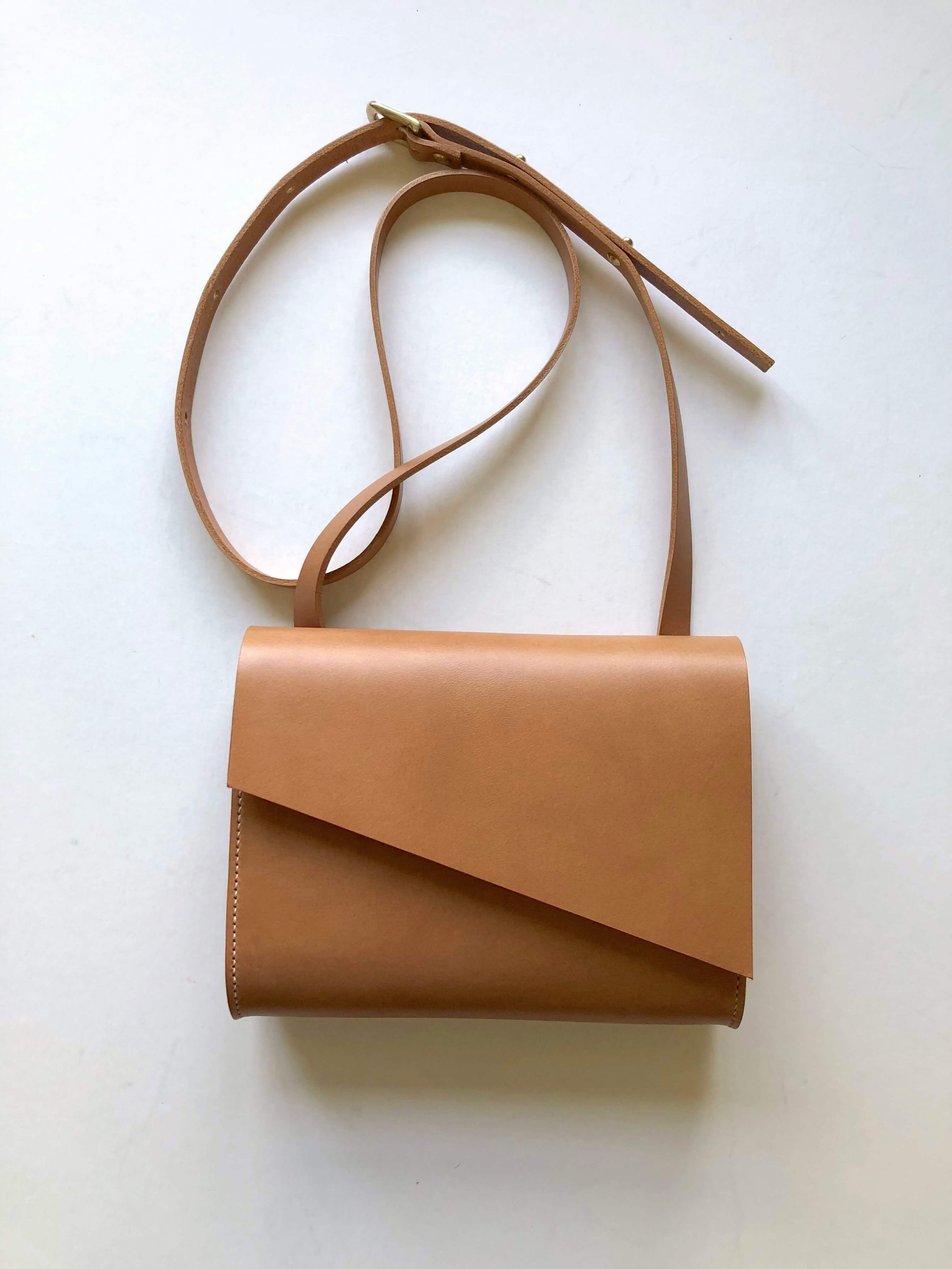 CARV sustainable leather bag handmade in the UK.