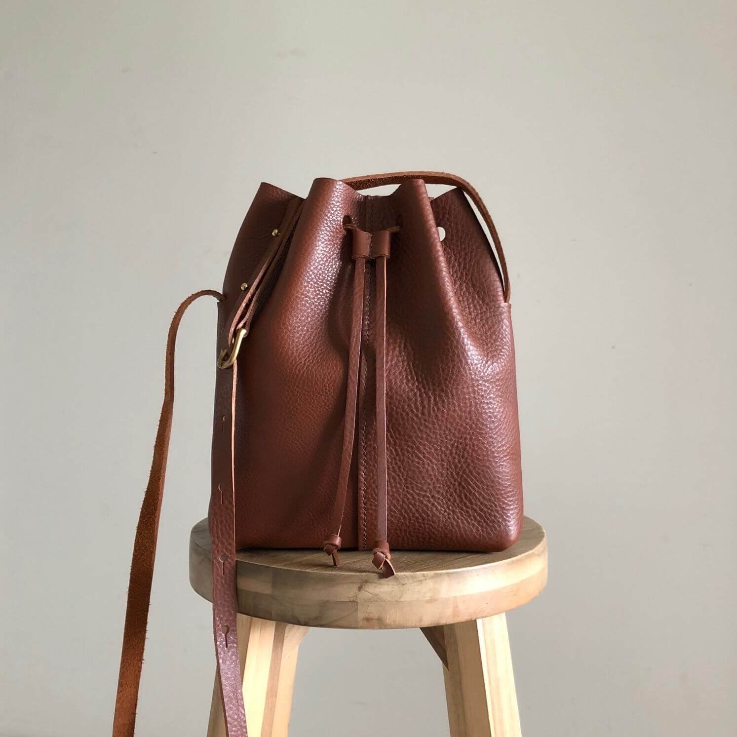 CARV sustainable leather bag handmade in the UK.