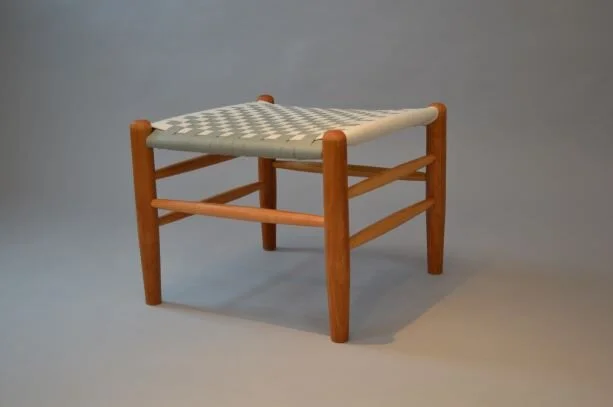 Stool in cherry s.JPG