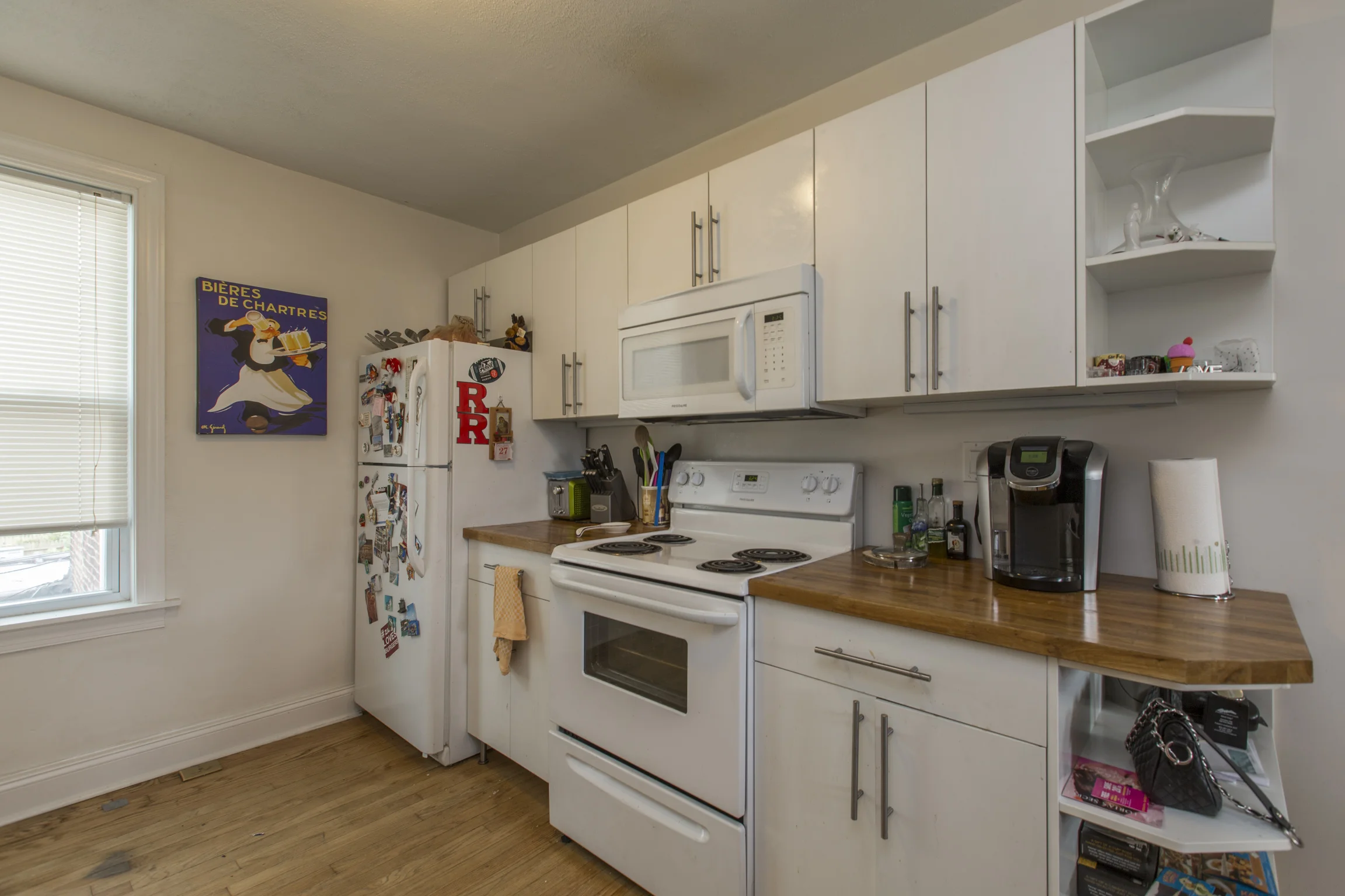 310 Apt 2 Kitchen.jpg