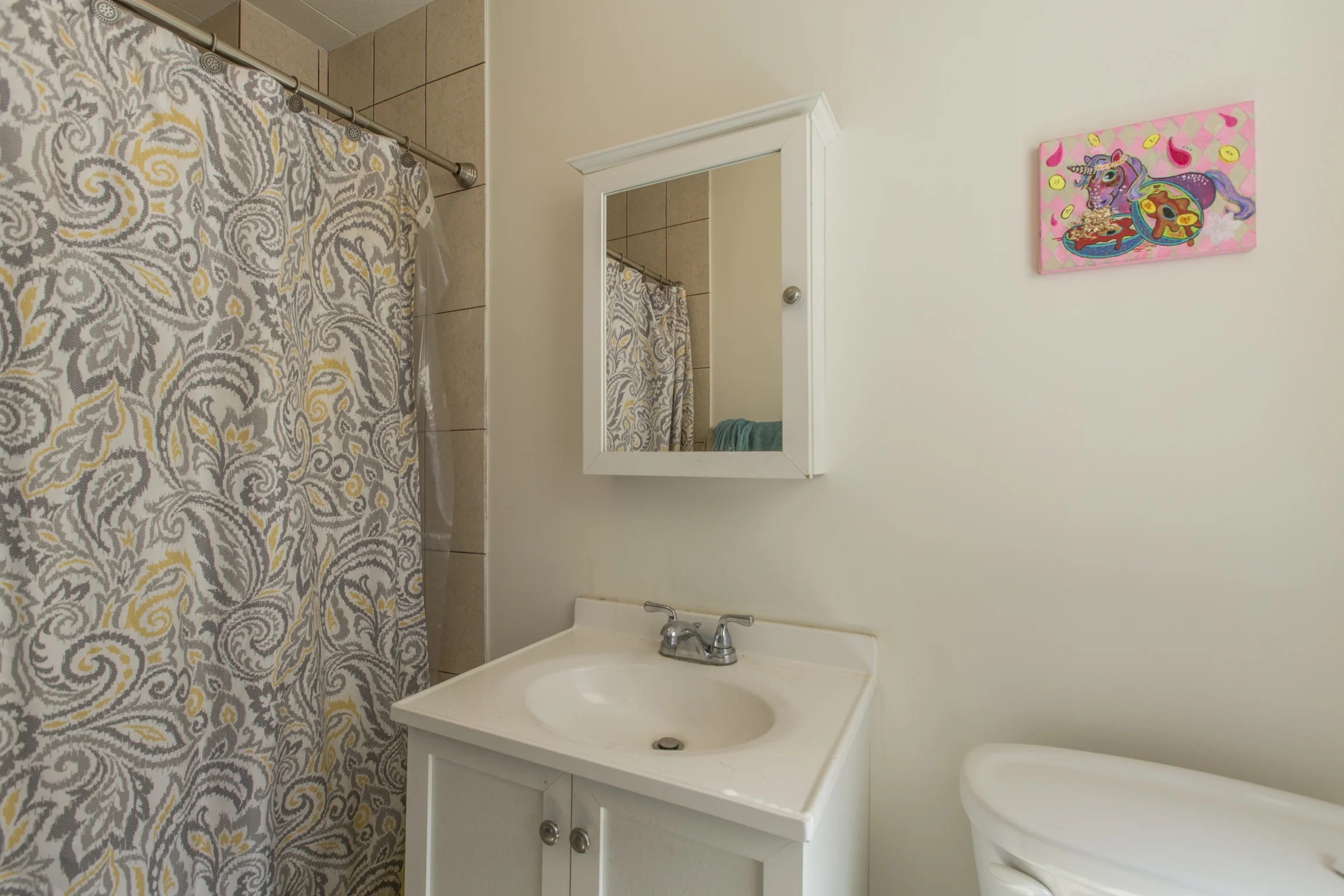 312 Apt 1 Bathroom.jpg