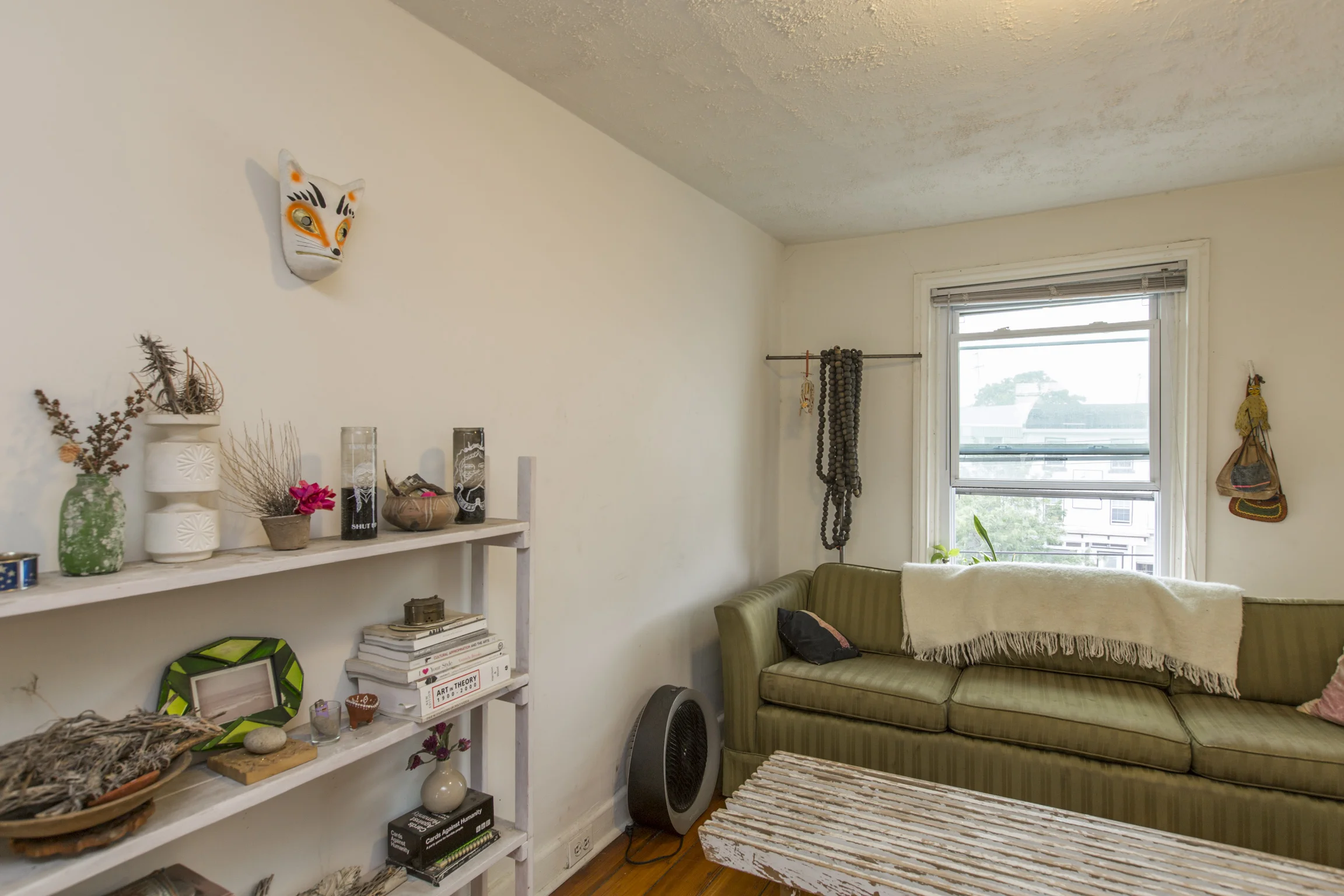 312 Apt 2 Living Room 2.jpg