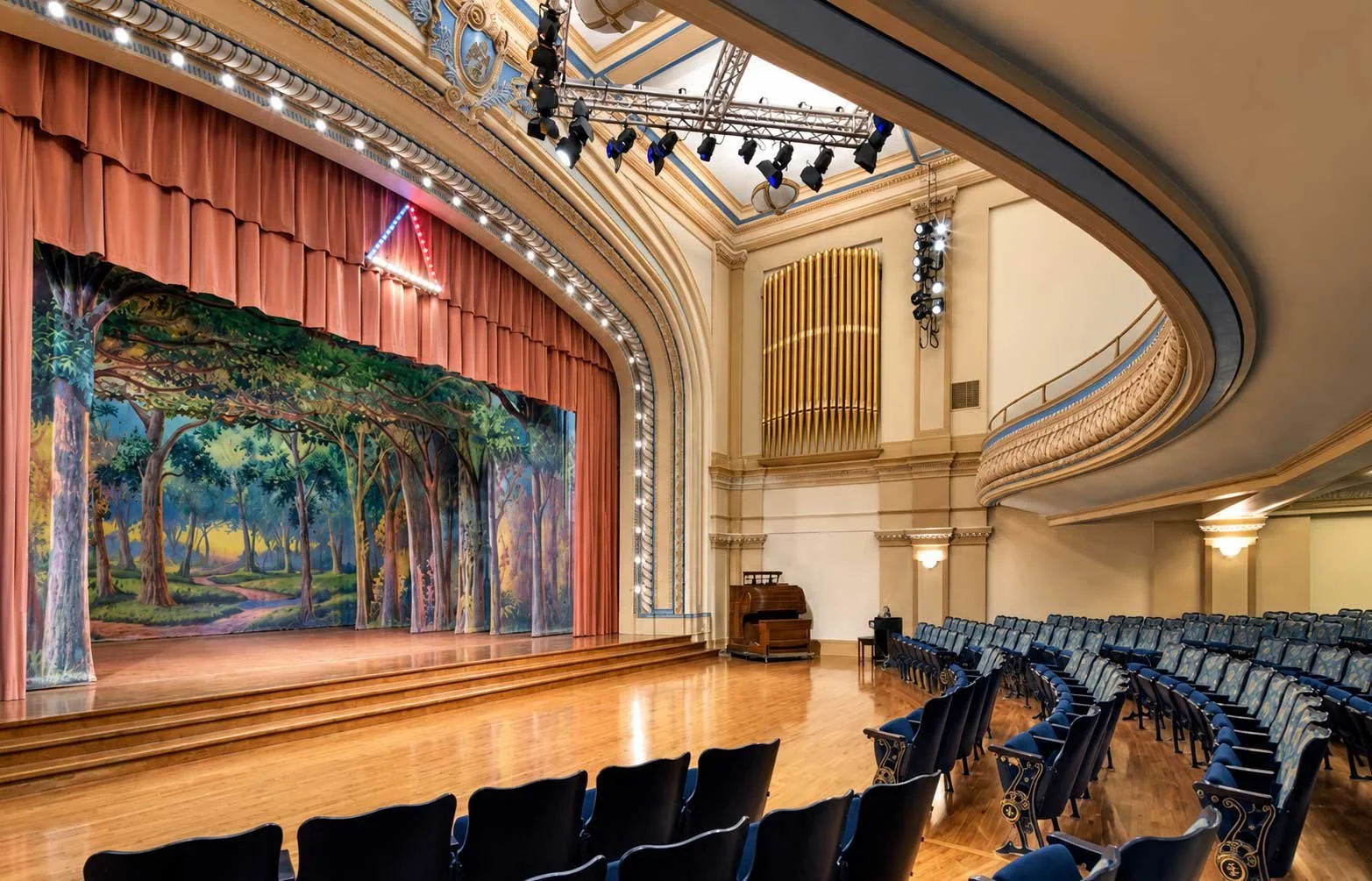 scottish-rite-omaha-theater-auditorium-setup.jpg