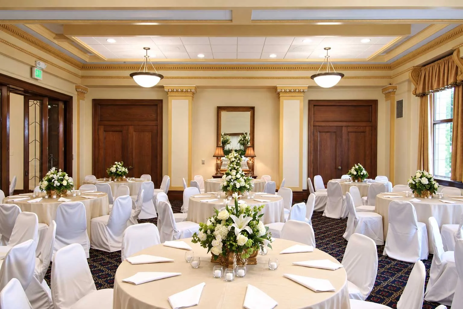 scottish-rite-omaha-vintage-elegant-symetrical-dining.jpg