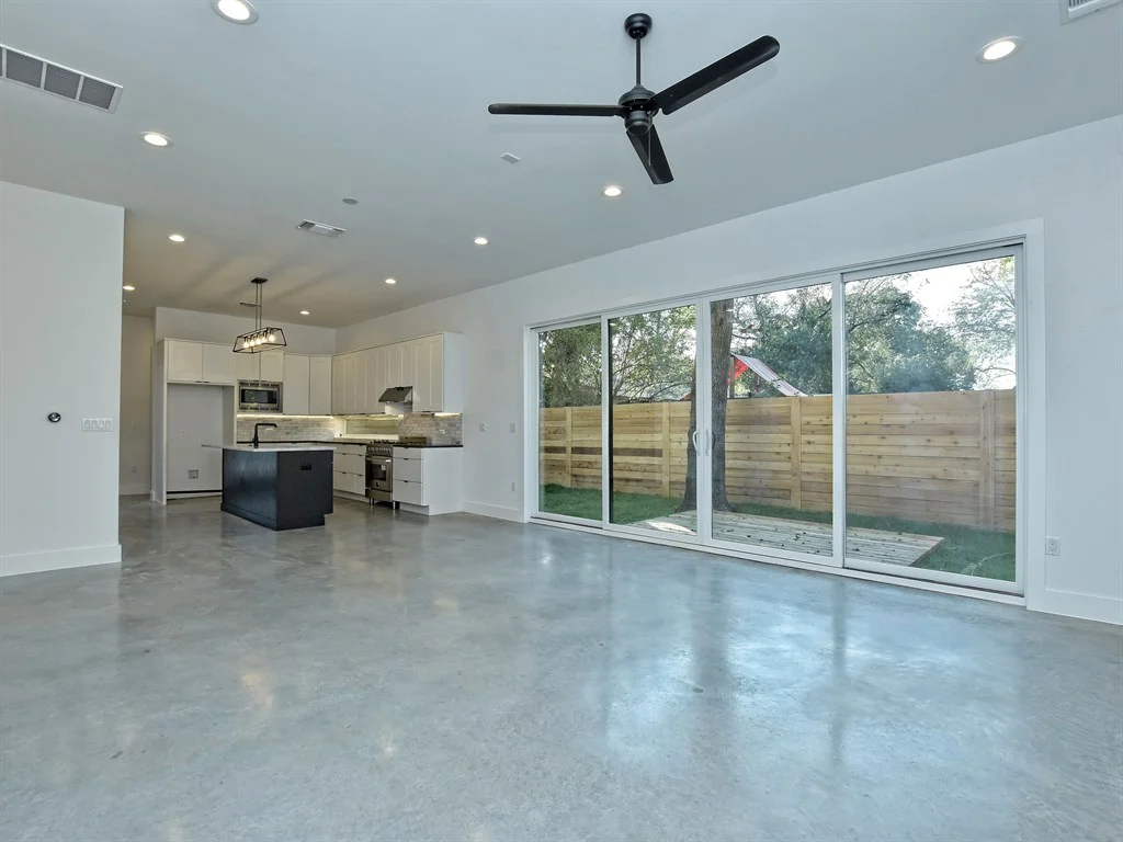 009_Living-Dining Unit A.jpg
