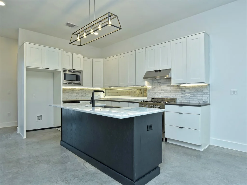 015_Kitchen Bar Unit A.jpg